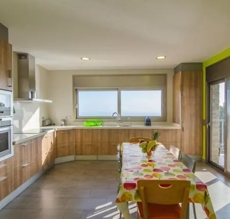 Holiday home Breeze *